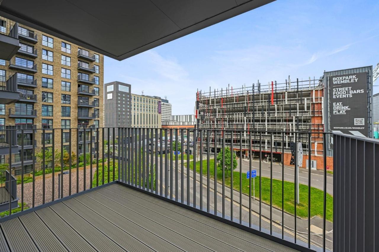 Modern And Chic Apartments At Ferrum Near Wembley Park Лондон Экстерьер фото