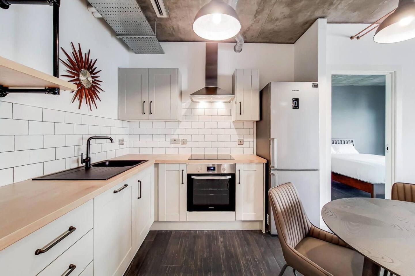 Modern And Chic Apartments At Ferrum Near Wembley Park Лондон Экстерьер фото
