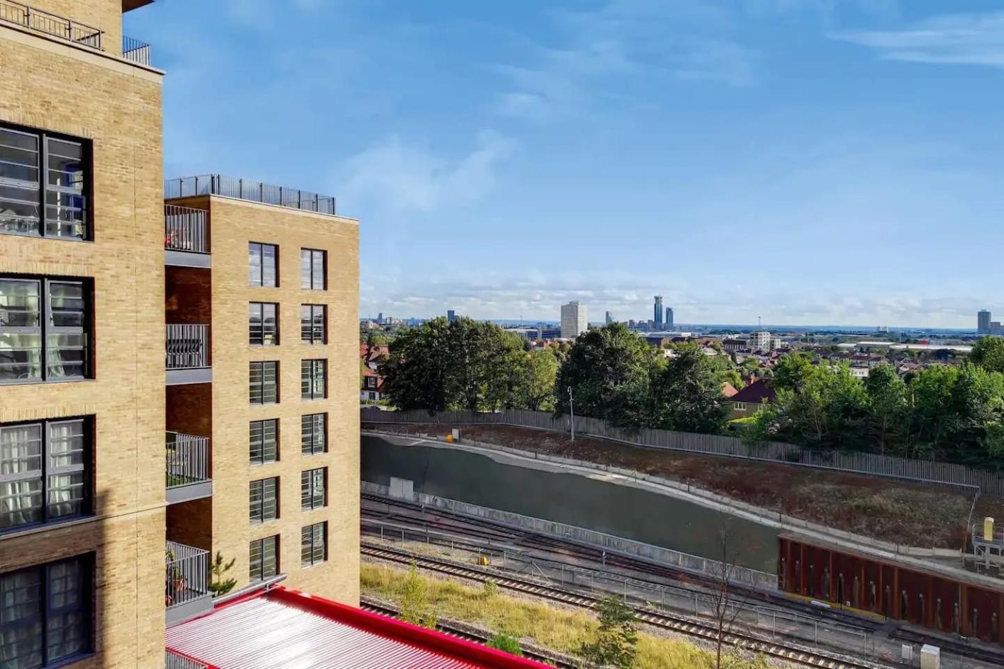 Modern And Chic Apartments At Ferrum Near Wembley Park Лондон Экстерьер фото